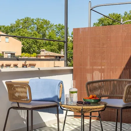 Hotell Numa Portico